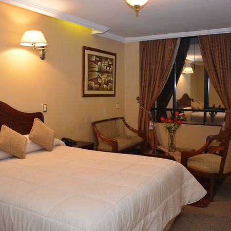 Hotel Prado Internacional Loja Exteriör bild