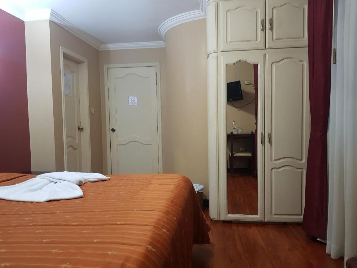 Hotel Prado Internacional Loja Exteriör bild