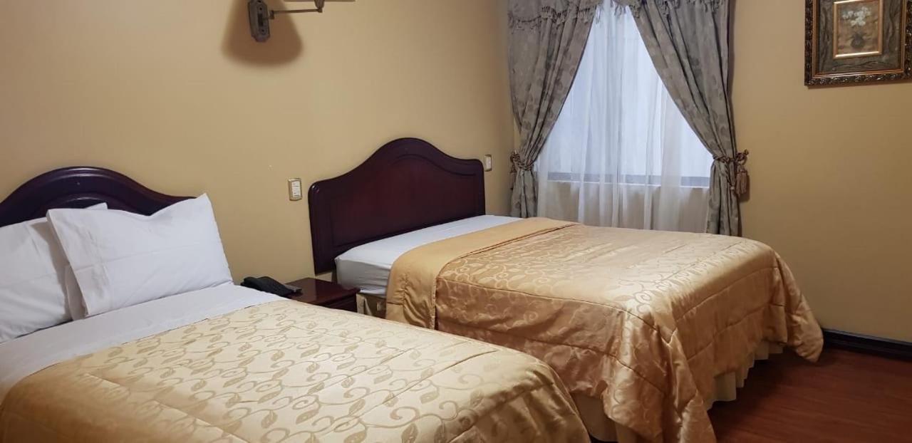 Hotel Prado Internacional Loja Exteriör bild