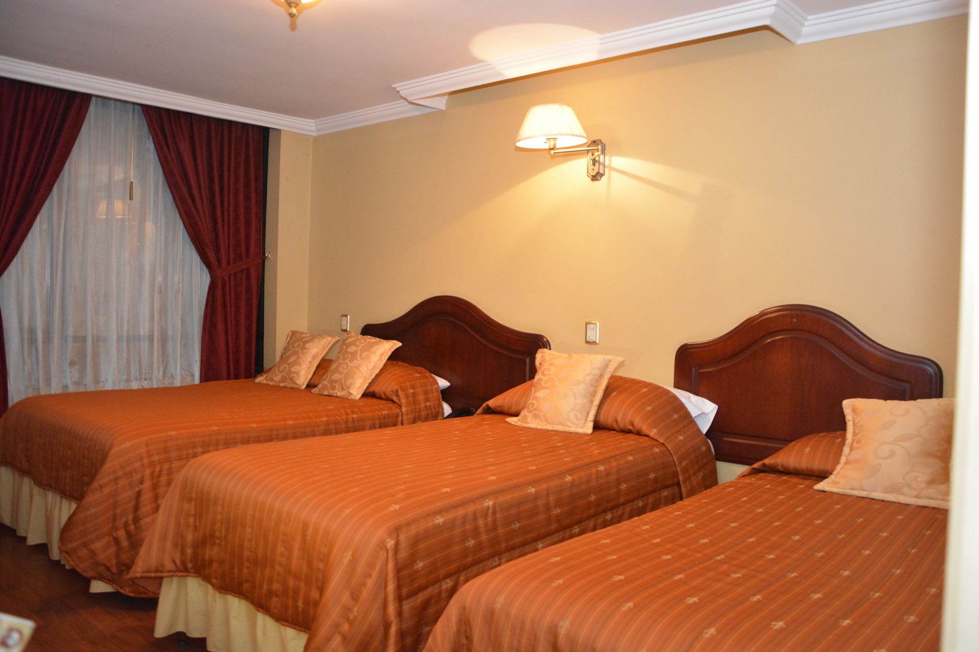 Hotel Prado Internacional Loja Exteriör bild