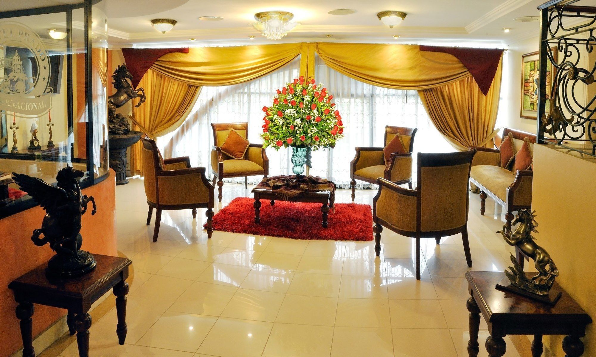 Hotel Prado Internacional Loja Exteriör bild